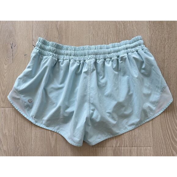 Lululemon Hotty Hot Shorts Lined 2.5" - Picture 11 of 11